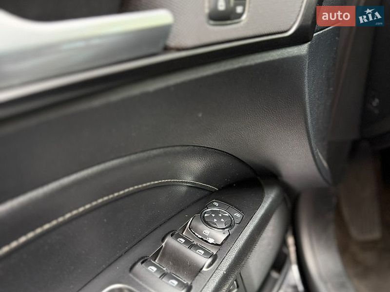 Седан Ford Fusion 2019 в Одесі
