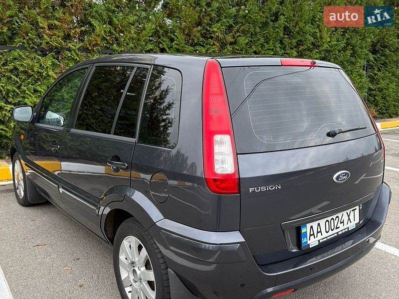 Хетчбек Ford Fusion 2010 в Києві