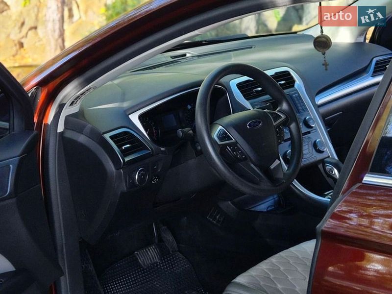 Седан Ford Fusion 2014 в Кременчуге