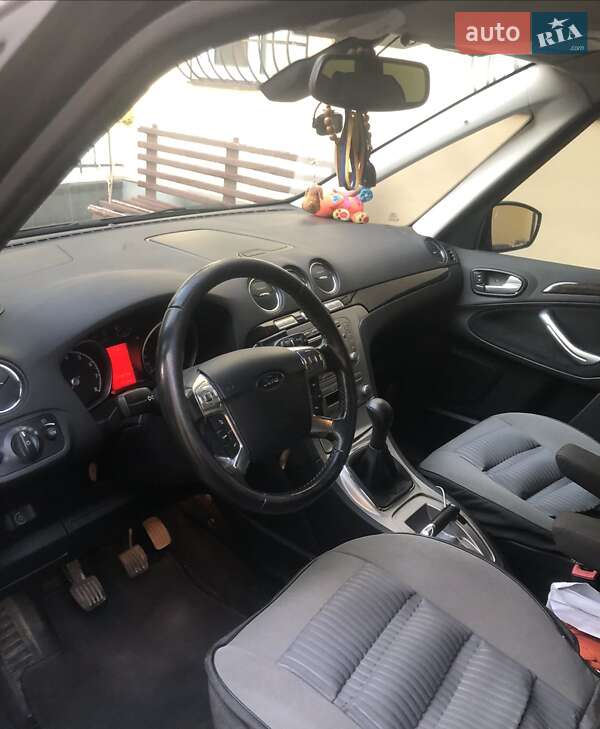 Минивэн Ford Galaxy 2008 в Черновцах