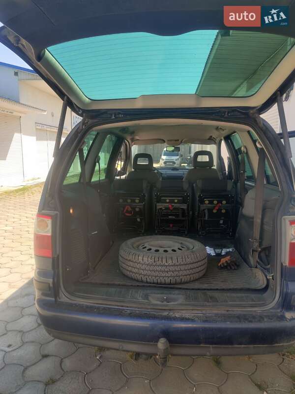 Универсал Ford Galaxy 2004 в Черновцах