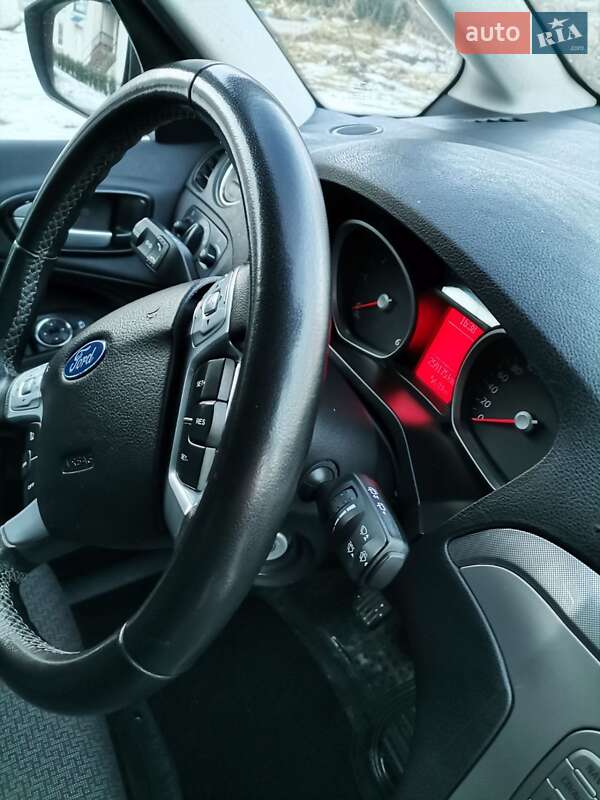 Мінівен Ford Galaxy 2009 в Кривому Розі