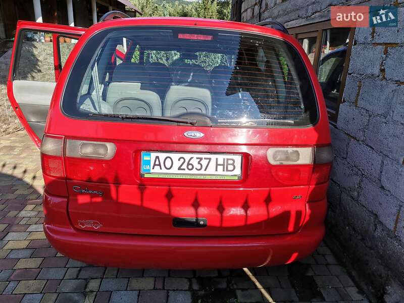 Минивэн Ford Galaxy 2000 в Ужгороде