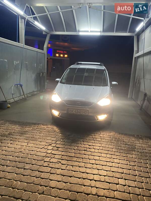 Минивэн Ford Galaxy 2007 в Сарнах