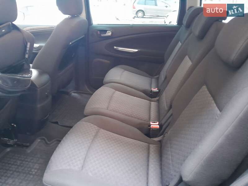 Минивэн Ford Galaxy 2010 в Киеве