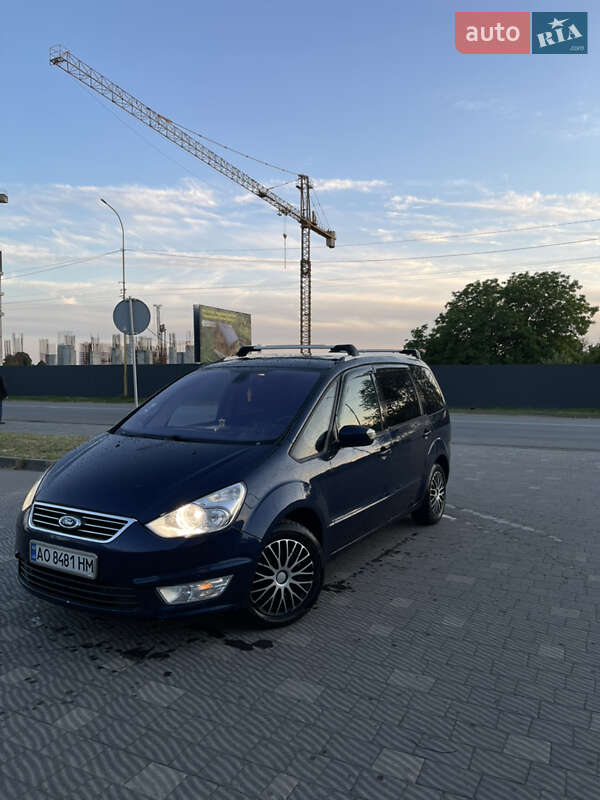 Минивэн Ford Galaxy 2012 в 