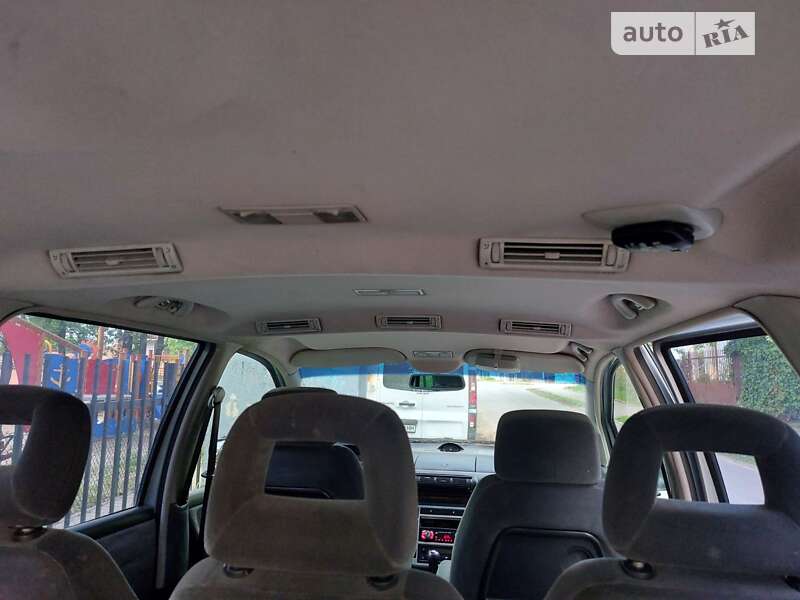 Минивэн Ford Galaxy 2004 в Ровно