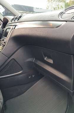 Минивэн Ford Galaxy 2013 в 