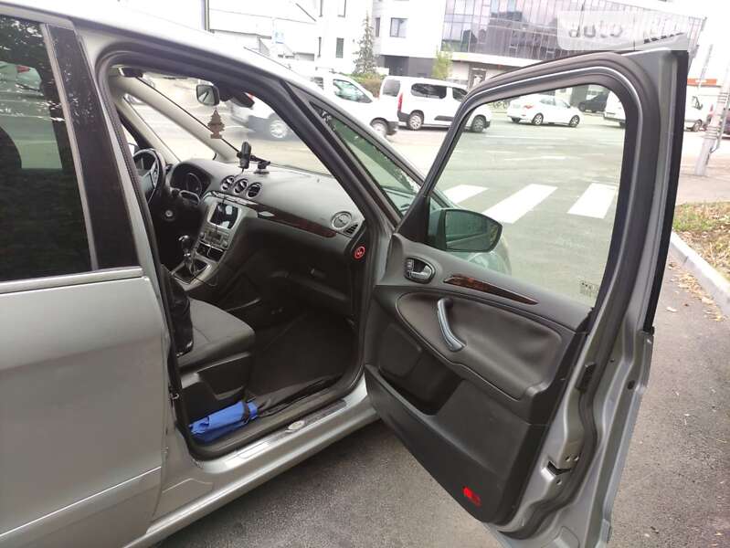 Минивэн Ford Galaxy 2009 в Киеве