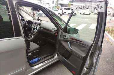 Минивэн Ford Galaxy 2009 в 