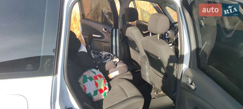 Минивэн Ford Galaxy 2010 в Нововолынске