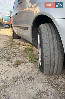 Минивэн Ford Galaxy 2000 в 