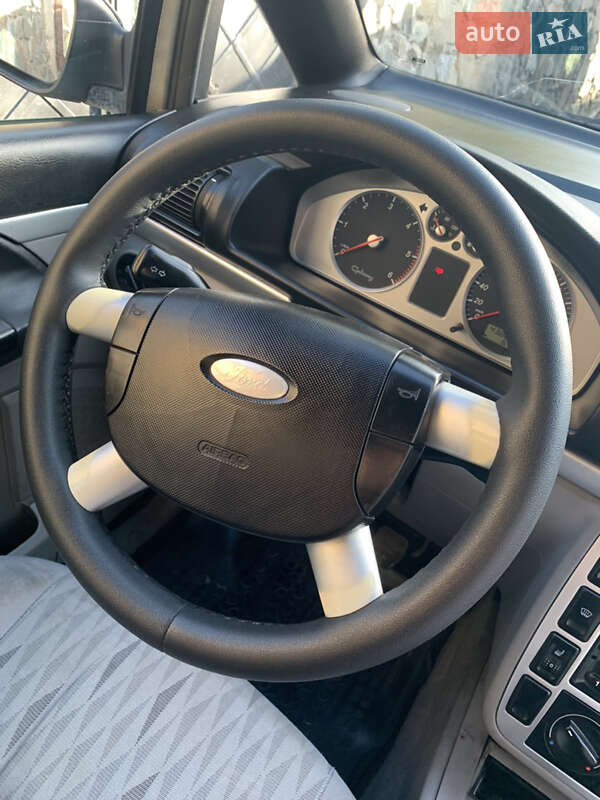 Мінівен Ford Galaxy 2000 в Львові