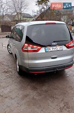 Минивэн Ford Galaxy 2010 в 