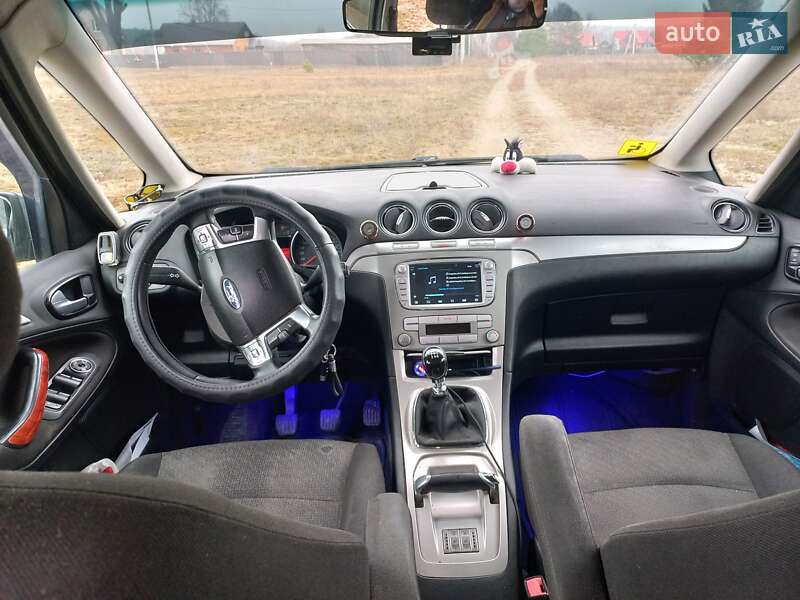 Минивэн Ford Galaxy 2008 в Малине