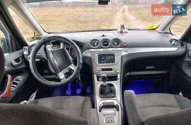 Минивэн Ford Galaxy 2008 в 