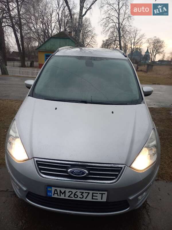 Минивэн Ford Galaxy 2014 в 
