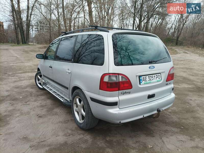 Мінівен Ford Galaxy 2001 в Дніпрі