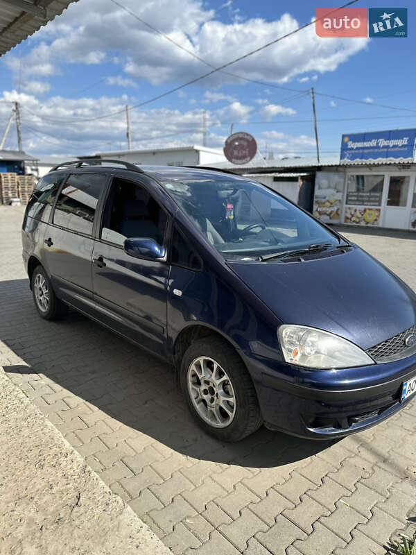 Минивэн Ford Galaxy 2000 в Чопе