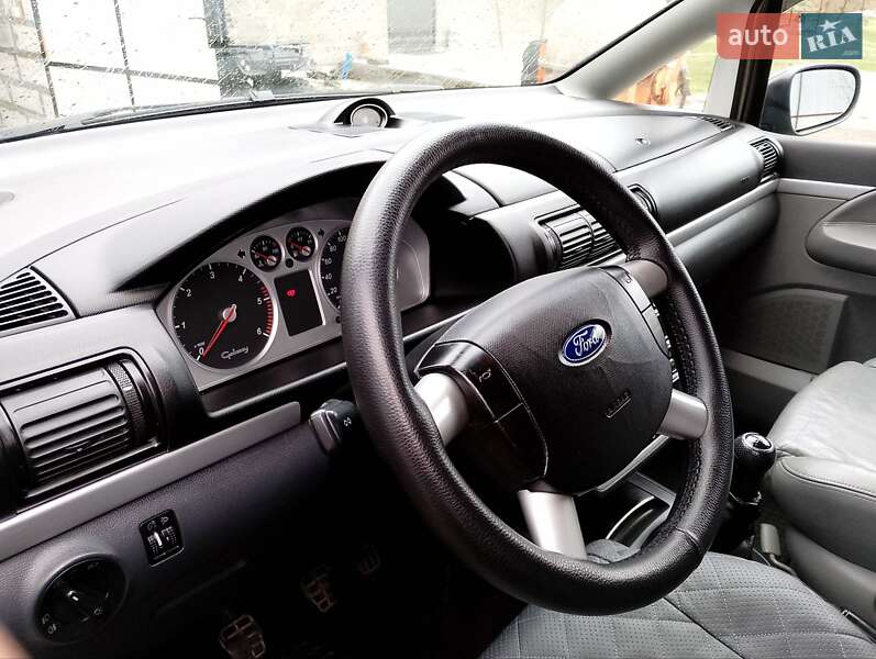 Минивэн Ford Galaxy 2001 в Киеве