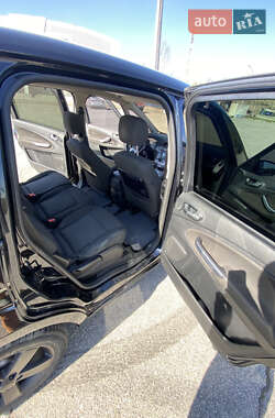 Минивэн Ford Galaxy 2009 в 