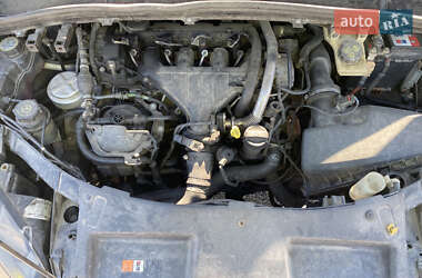 Минивэн Ford Galaxy 2009 в 