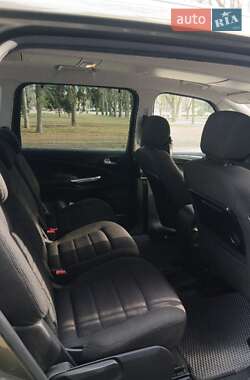 Минивэн Ford Galaxy 2011 в 