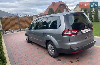 Минивэн Ford Galaxy 2009 в 