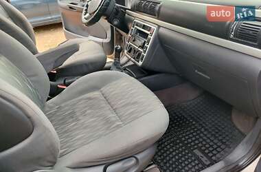 Минивэн Ford Galaxy 2002 в 