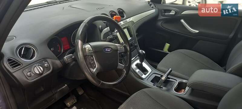 Минивэн Ford Galaxy 2013 в Измаиле
