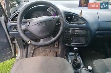 Минивэн Ford Galaxy 1999 в 