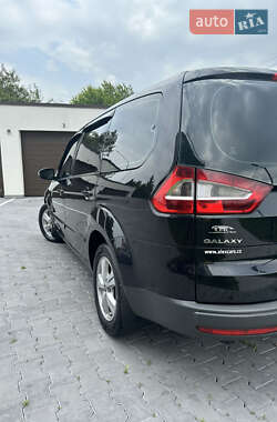 Минивэн Ford Galaxy 2008 в 