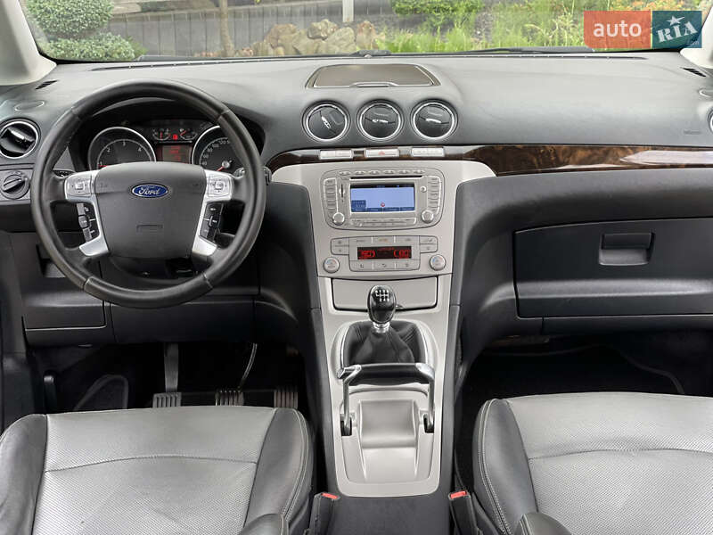 Минивэн Ford Galaxy 2010 в Стрые