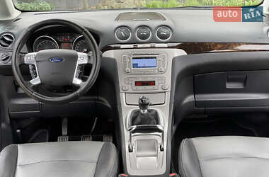 Минивэн Ford Galaxy 2010 в 