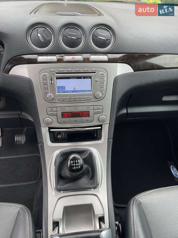 Минивэн Ford Galaxy 2010 в Стрые