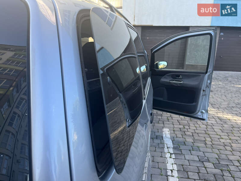 Мінівен Ford Galaxy 2003 в Івано-Франківську