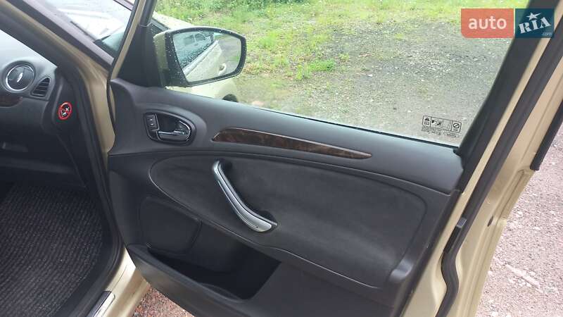 Мінівен Ford Galaxy 2006 в Сокалі