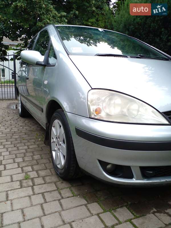 Минивэн Ford Galaxy 2002 в Луцке