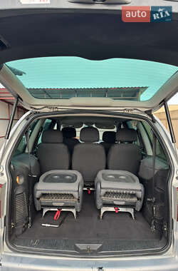 Мінівен Ford Galaxy 2000 в 