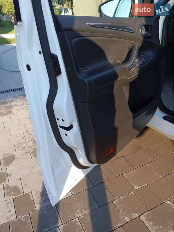 Минивэн Ford Galaxy 2014 в Сарнах