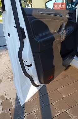 Минивэн Ford Galaxy 2014 в 