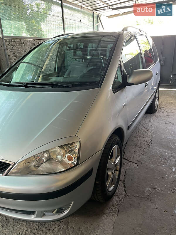Минивэн Ford Galaxy 2004 в Днепре
