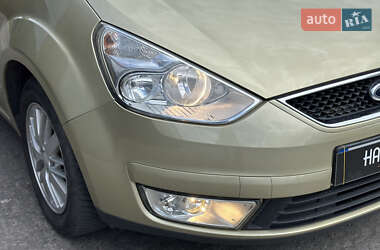 Минивэн Ford Galaxy 2006 в 