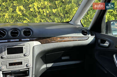 Минивэн Ford Galaxy 2010 в 