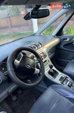 Минивэн Ford Galaxy 2007 в 