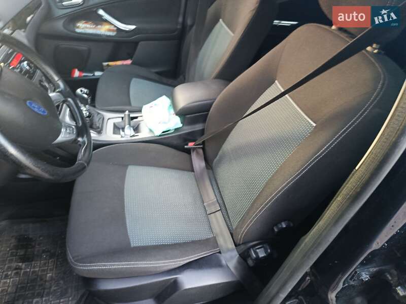 Минивэн Ford Galaxy 2011 в Самборе