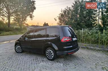 Минивэн Ford Galaxy 2011 в 