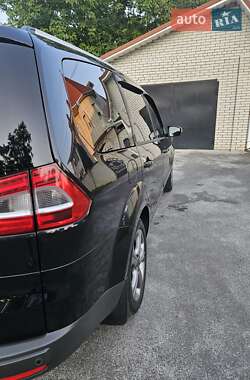 Минивэн Ford Galaxy 2014 в 