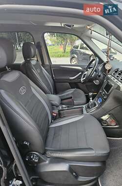 Минивэн Ford Galaxy 2014 в 