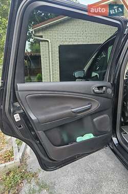 Минивэн Ford Galaxy 2014 в 